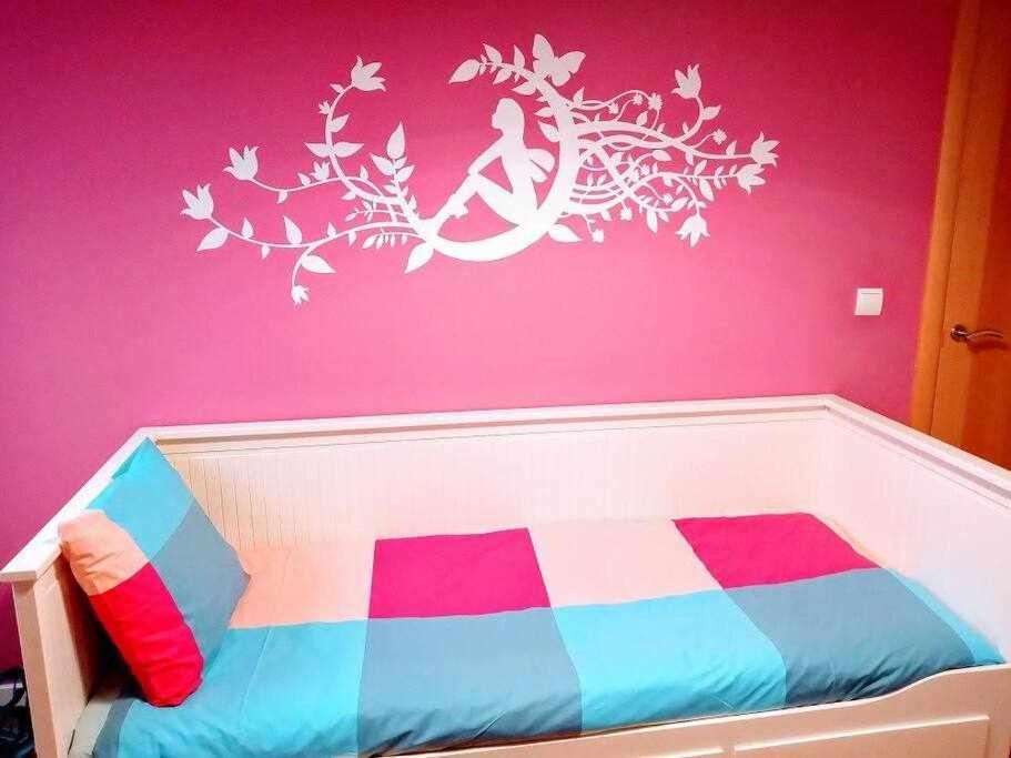 Precioso Atico Con Bonitas Vistas A La Pena Oroel Apartment Jaca Ngoại thất bức ảnh