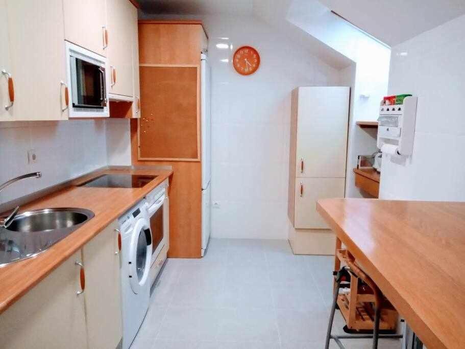 Precioso Atico Con Bonitas Vistas A La Pena Oroel Apartment Jaca Ngoại thất bức ảnh