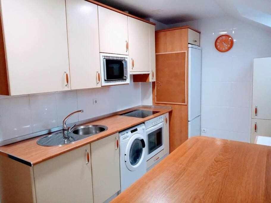 Precioso Atico Con Bonitas Vistas A La Pena Oroel Apartment Jaca Ngoại thất bức ảnh