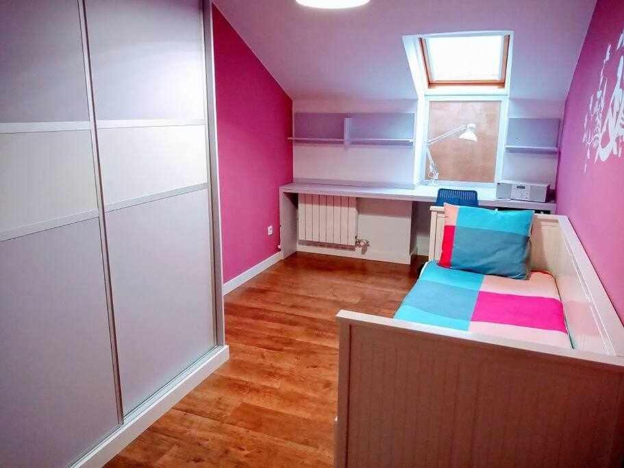 Precioso Atico Con Bonitas Vistas A La Pena Oroel Apartment Jaca Ngoại thất bức ảnh