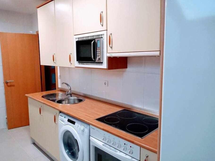 Precioso Atico Con Bonitas Vistas A La Pena Oroel Apartment Jaca Ngoại thất bức ảnh